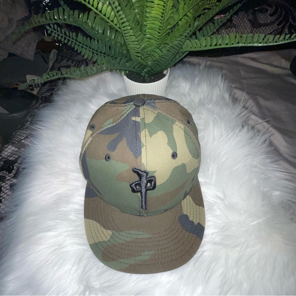 Like new RDS hat 7 1/8 - Picture 7 of 7